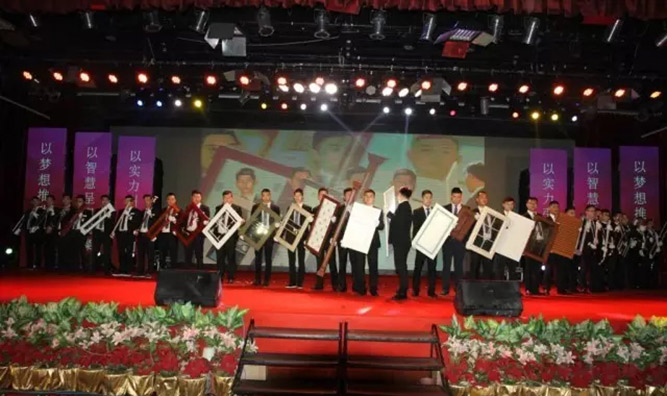 “成功有道 力简同行” 2016力帆·简佳·力简新品发布会暨巅峰对话隆重举行