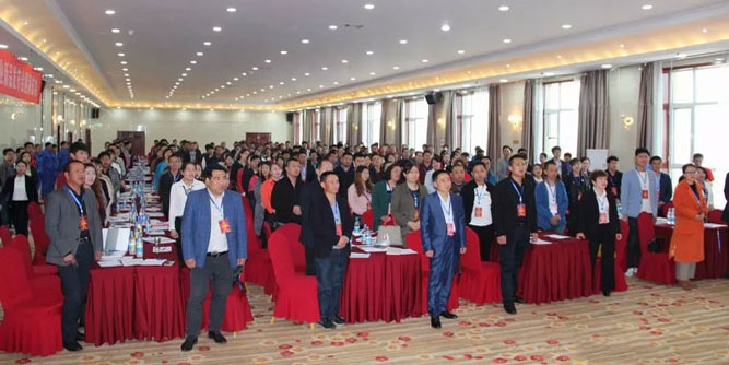 兰州九鼎、爱乐家门业举办2018年新品发布会