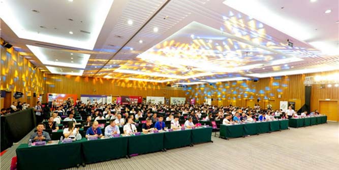 2018全国定制家居＆门窗行业经销商大调查优秀品牌颁奖典礼暨第三届中国大定制家居发展论坛圆满落幕！