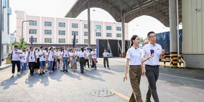 索菲亚华南全新4.0未来工厂正式“焕”新投产