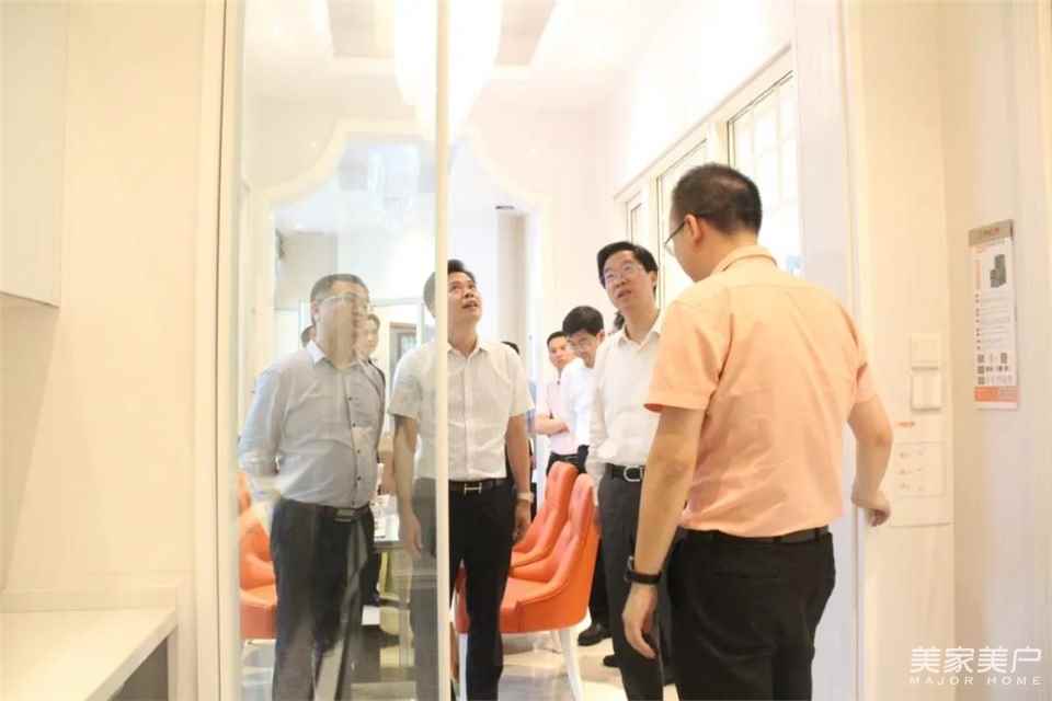 徐州市长庄兆林一行莅临广东伟业集团调研指导工作